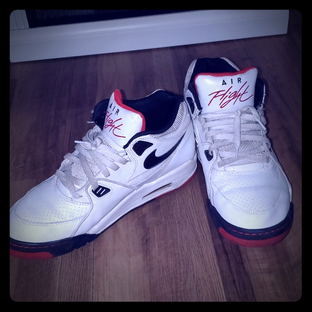 NIKE AIR FLIGHTS